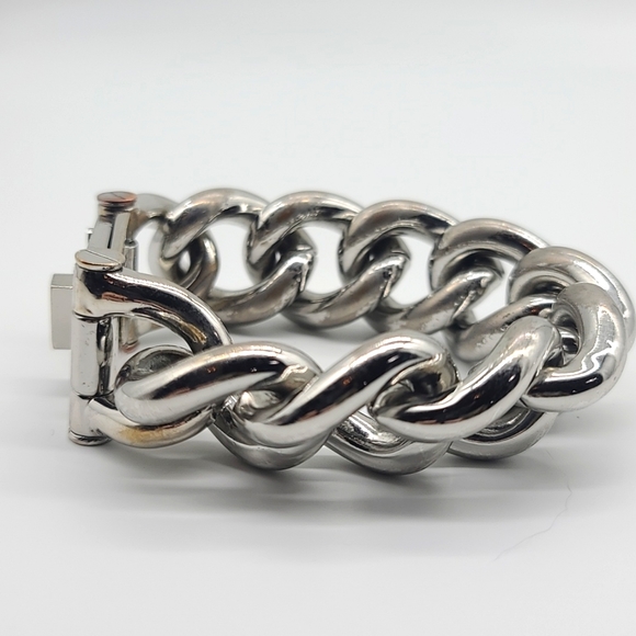 Michael Kors Chunky Twist-Lock Wide Chain Bracelet! Shiny Silver! - Picture 6 of 15